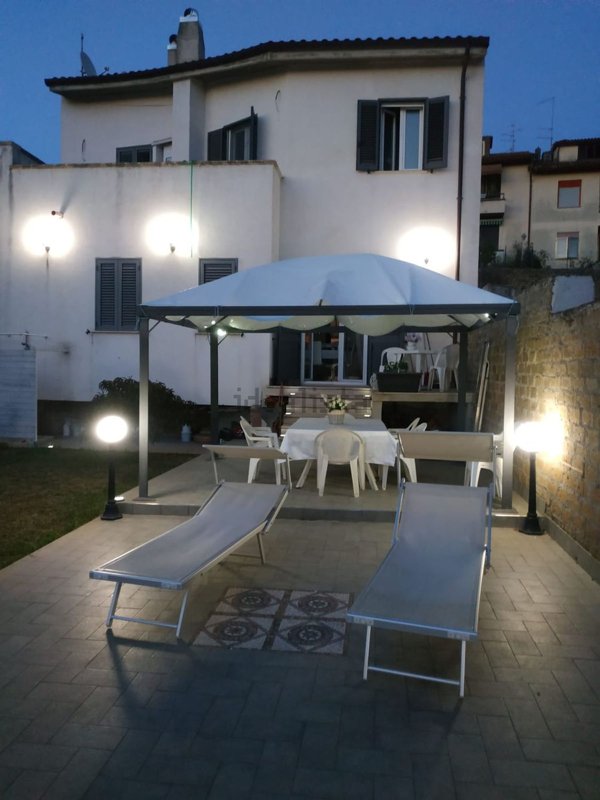 casa indipendente in vendita a Capodimonte