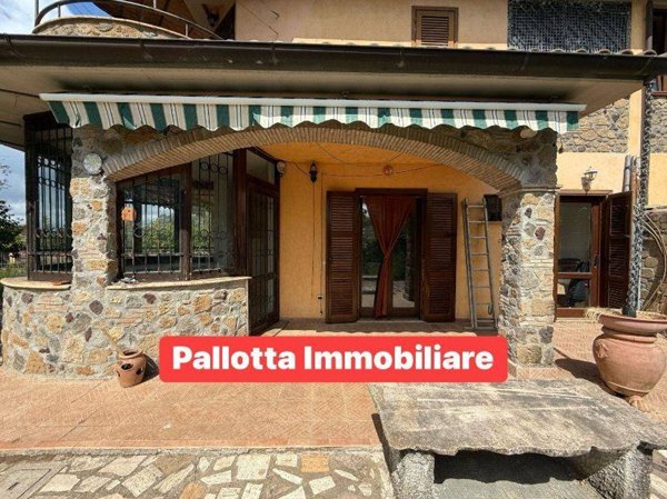casa indipendente in vendita a Capodimonte
