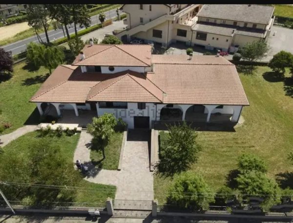 casa indipendente in vendita a Capodimonte