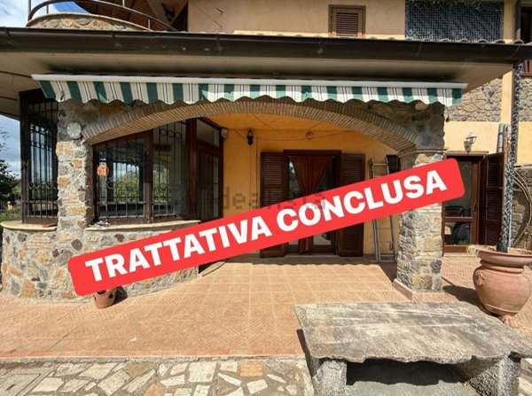 casa indipendente in vendita a Capodimonte