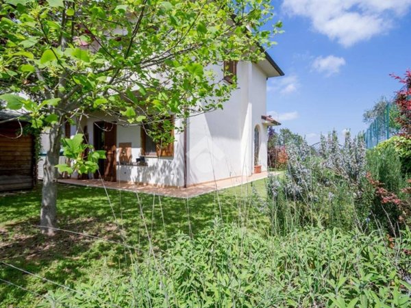casa indipendente in vendita a Capodimonte