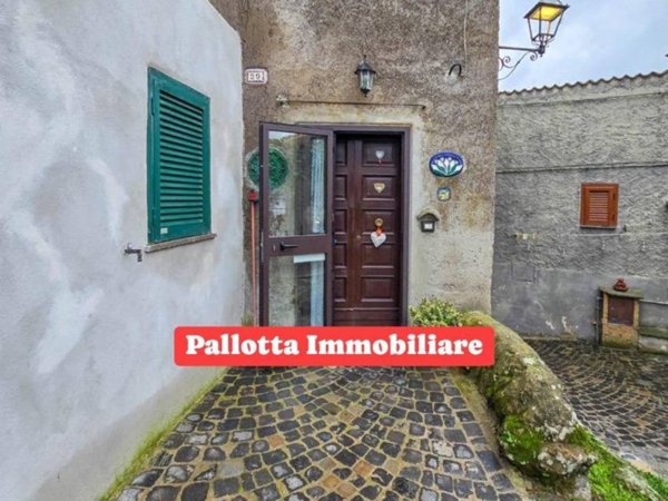 casa indipendente in vendita a Capodimonte