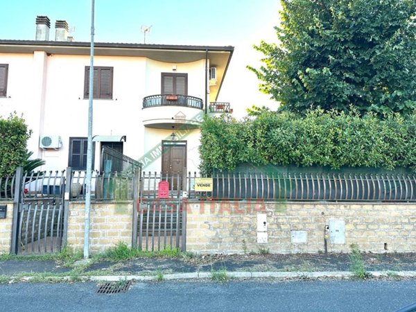 casa indipendente in vendita a Capodimonte