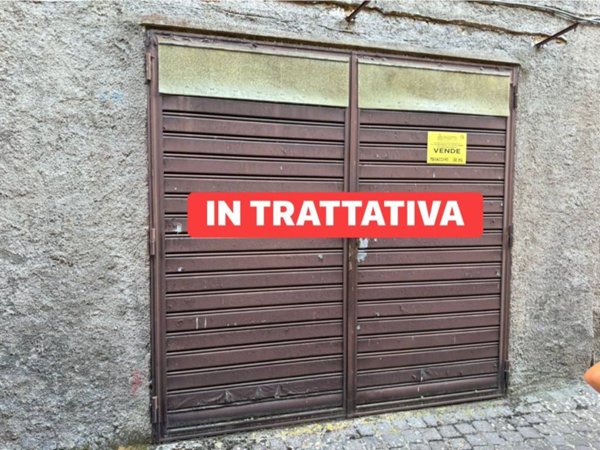 locale commerciale in vendita a Capodimonte