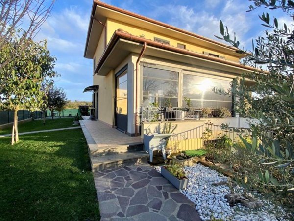 casa indipendente in vendita a Capodimonte