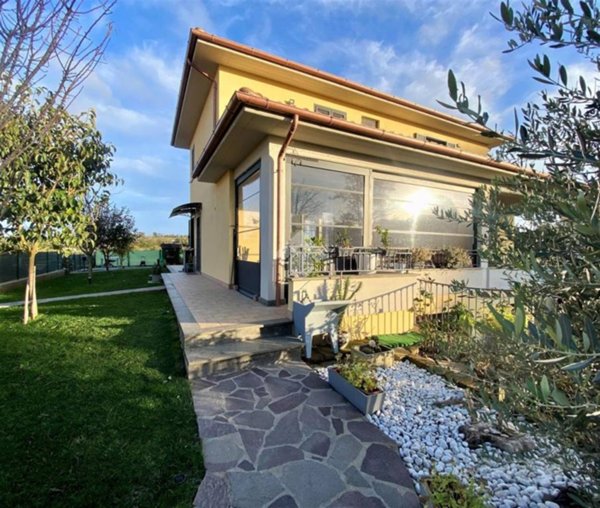 casa indipendente in vendita a Capodimonte