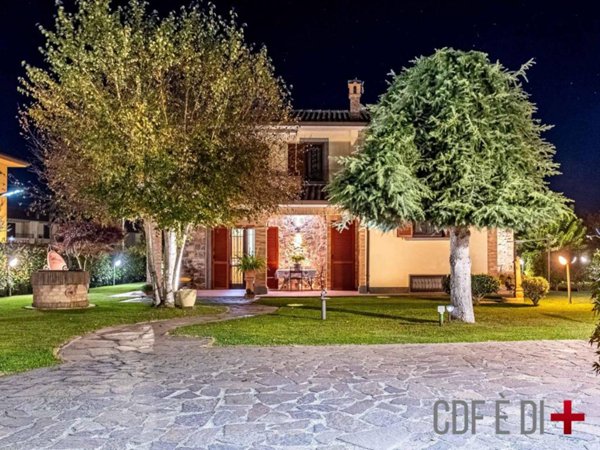 casa indipendente in vendita a Capodimonte