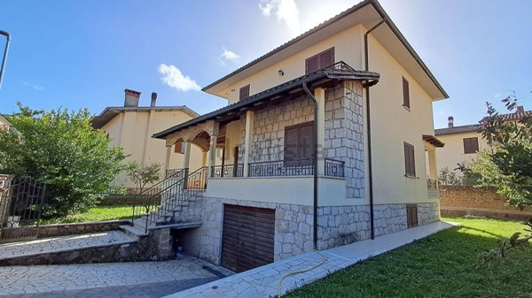 casa indipendente in vendita a Capodimonte