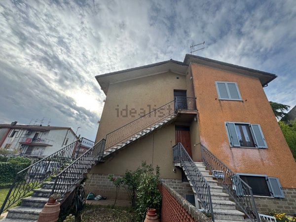 casa indipendente in vendita a Capodimonte
