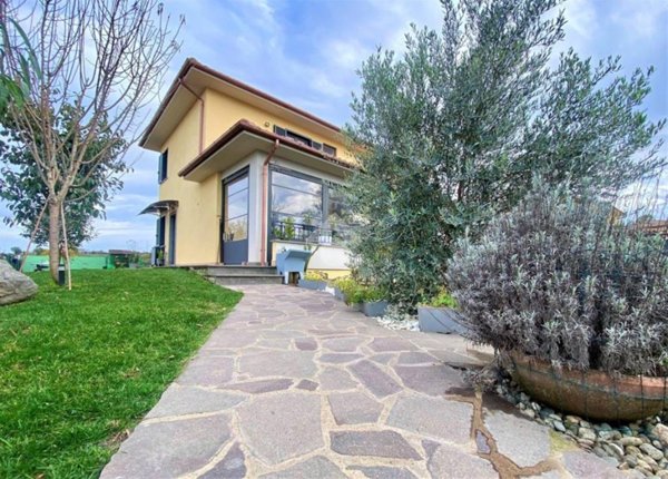 casa indipendente in vendita a Capodimonte