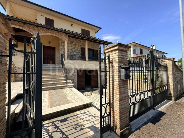 casa indipendente in vendita a Capodimonte