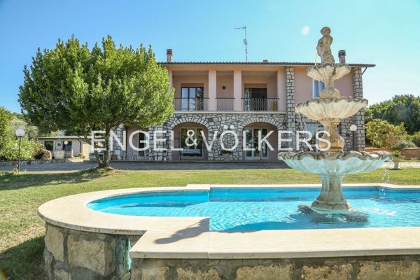casa indipendente in vendita a Capodimonte