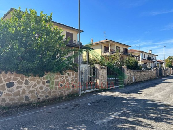 casa indipendente in vendita a Capodimonte