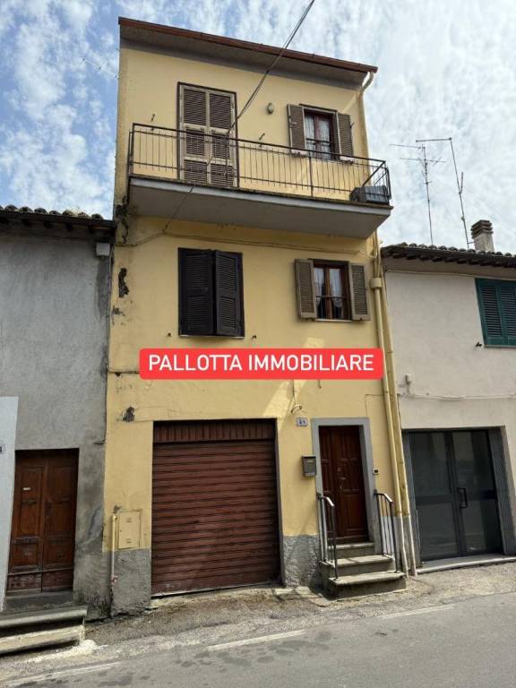 casa indipendente in vendita a Capodimonte