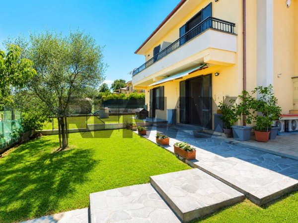 casa indipendente in vendita a Capodimonte