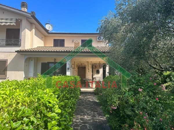 casa indipendente in vendita a Capodimonte