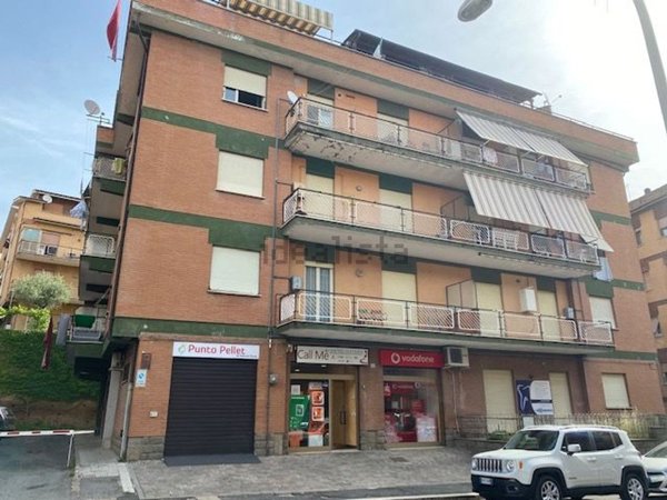 appartamento in vendita a Capranica