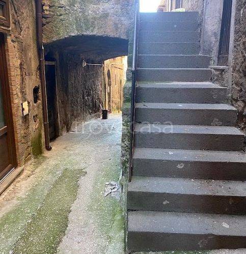 appartamento in vendita a Capranica