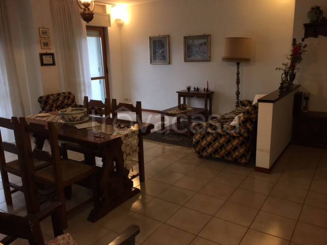 appartamento in vendita a Capranica