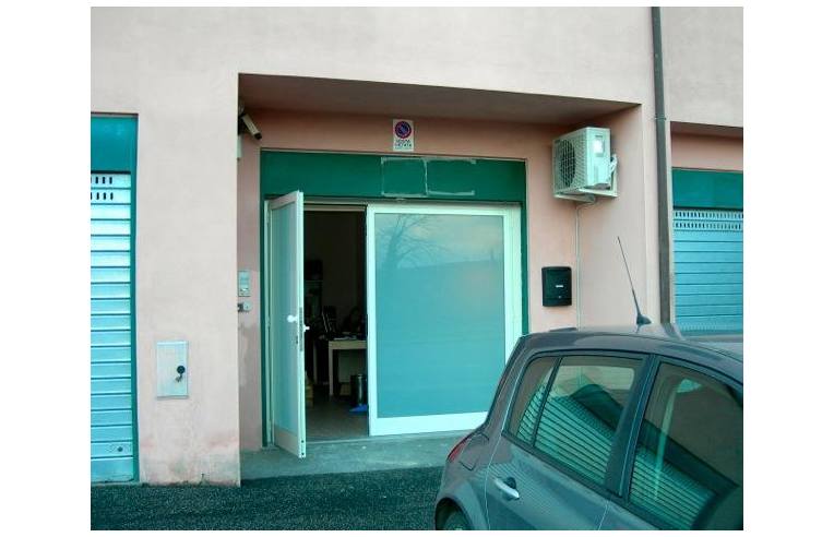 ufficio in vendita a Capranica