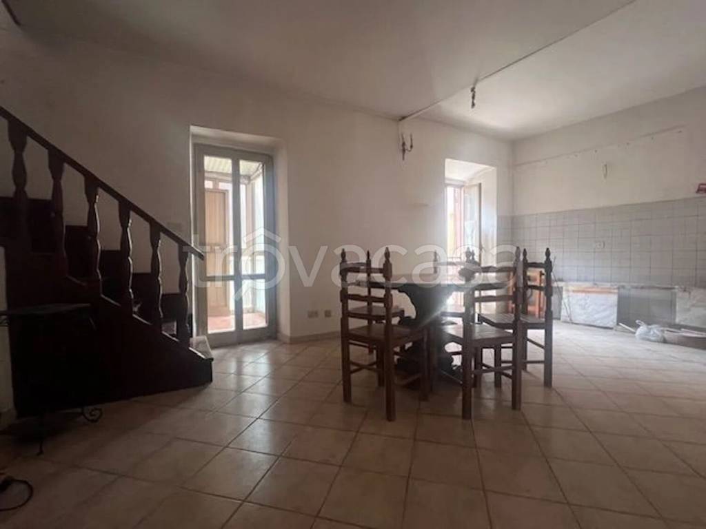 appartamento in vendita a Capranica