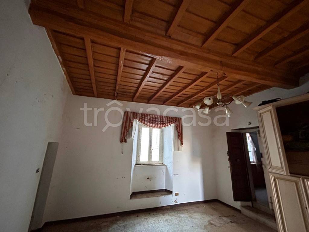 appartamento in vendita a Capranica