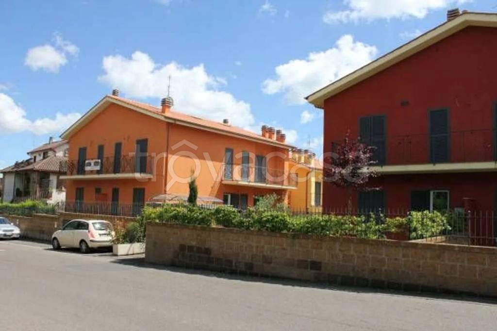 appartamento in vendita a Capranica