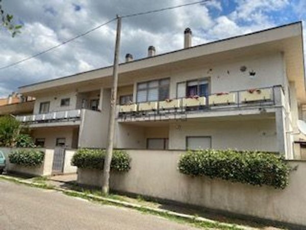 appartamento in vendita a Capranica