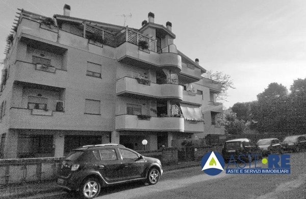 appartamento in vendita a Capranica