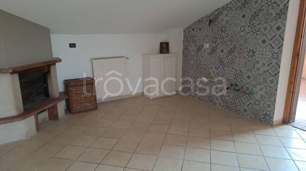 appartamento in vendita a Capranica