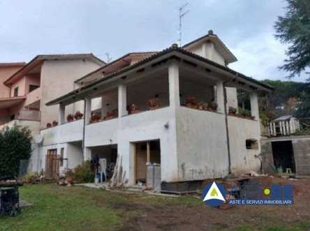 quadrivano in vendita a Capranica