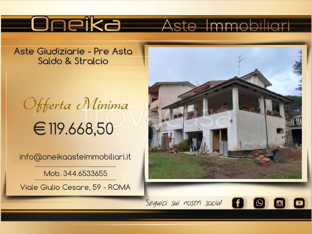 casa indipendente in vendita a Capranica