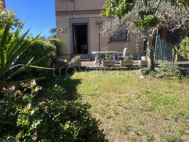 appartamento in vendita a Capranica