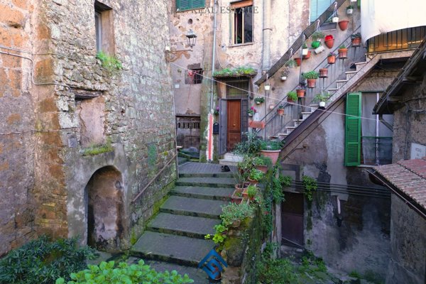appartamento in vendita a Capranica