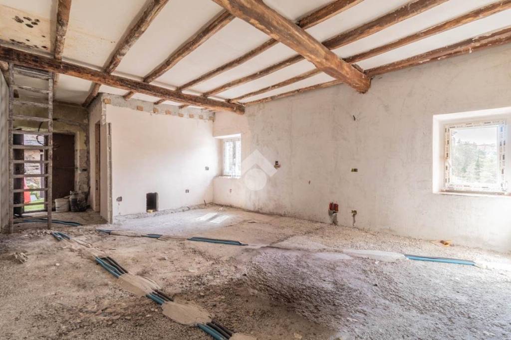 appartamento in vendita a Capranica