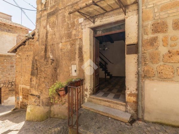 appartamento in vendita a Capranica