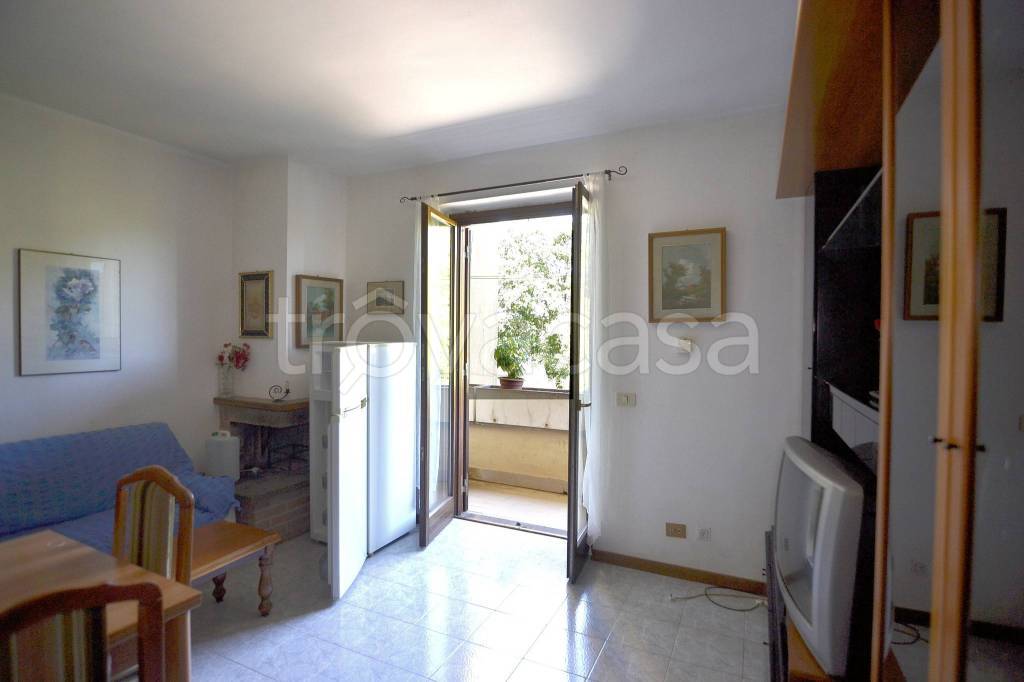 appartamento in vendita a Capranica