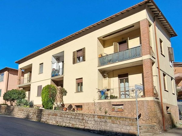 appartamento in vendita a Capranica