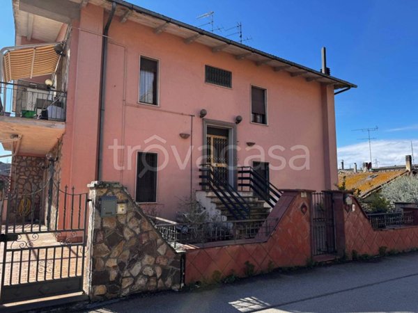 appartamento in vendita a Capranica