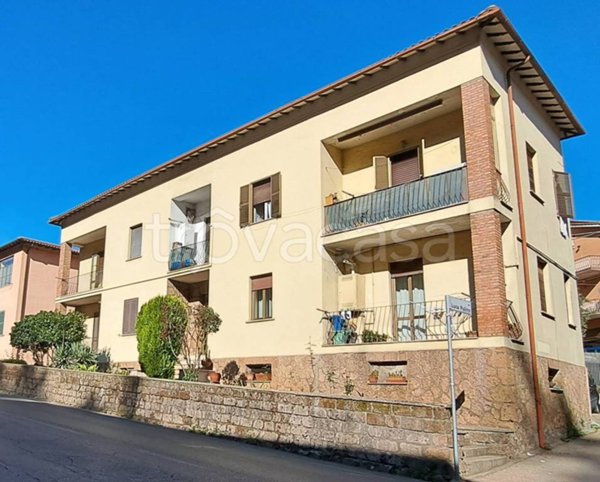 appartamento in vendita a Capranica