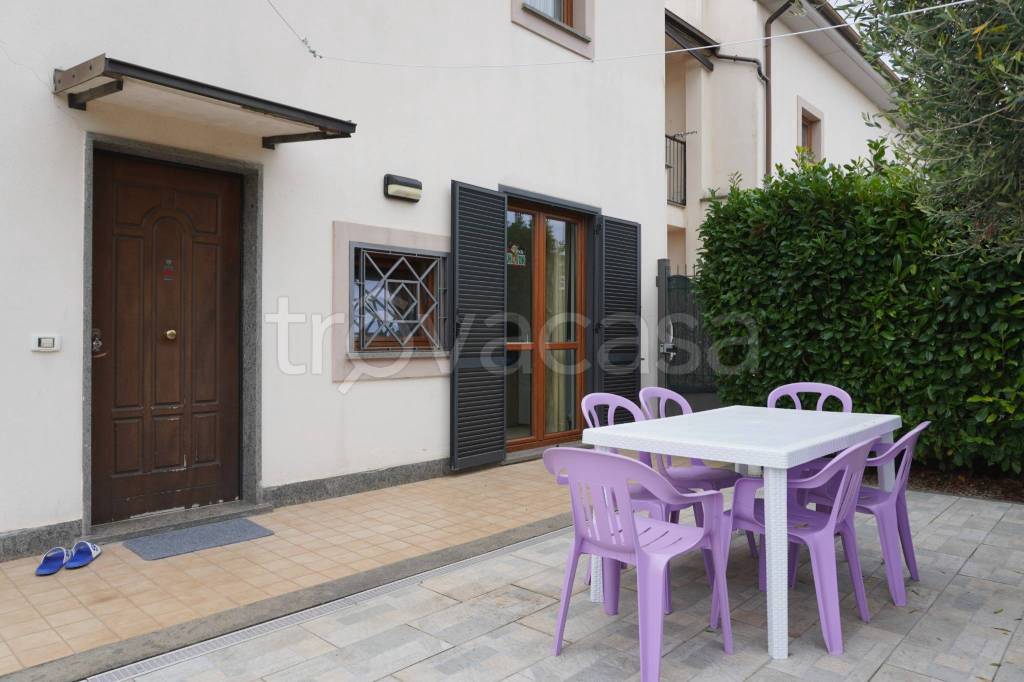 appartamento in vendita a Capranica in zona Capranica Scalo