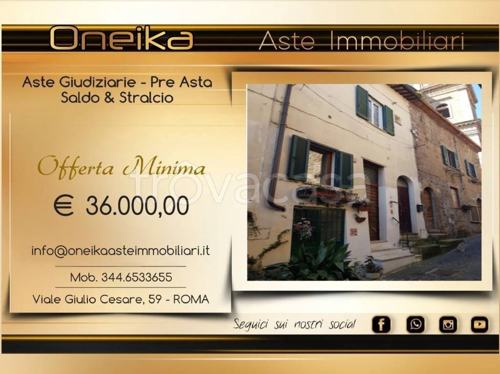 casa indipendente in vendita a Capranica