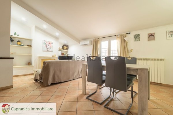 appartamento in vendita a Capranica
