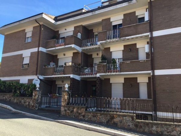 appartamento in vendita a Capranica