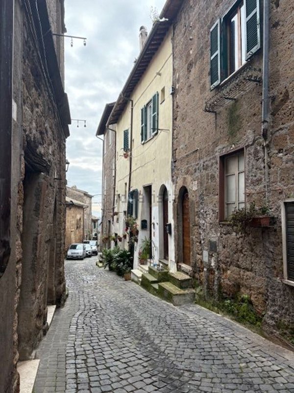 appartamento in vendita a Capranica