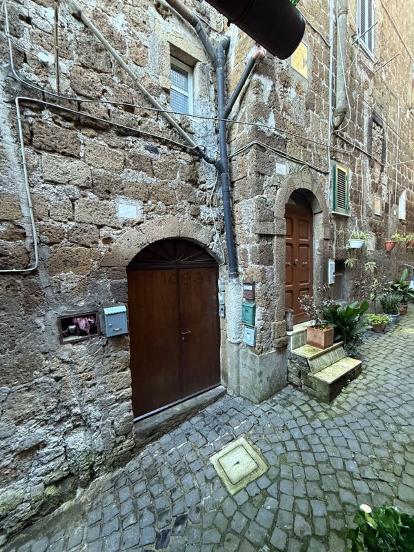 appartamento in vendita a Capranica