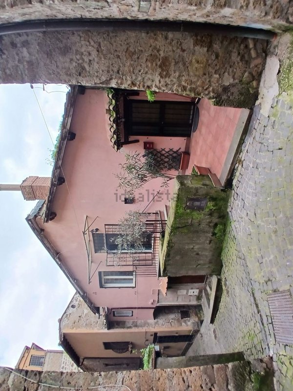 appartamento in vendita a Capranica