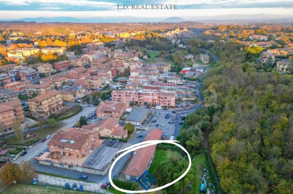 negozio in vendita a Capranica