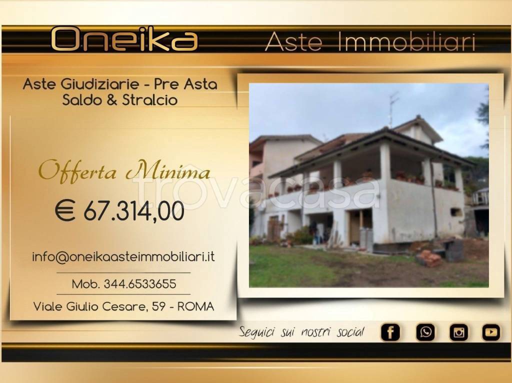 casa indipendente in vendita a Capranica