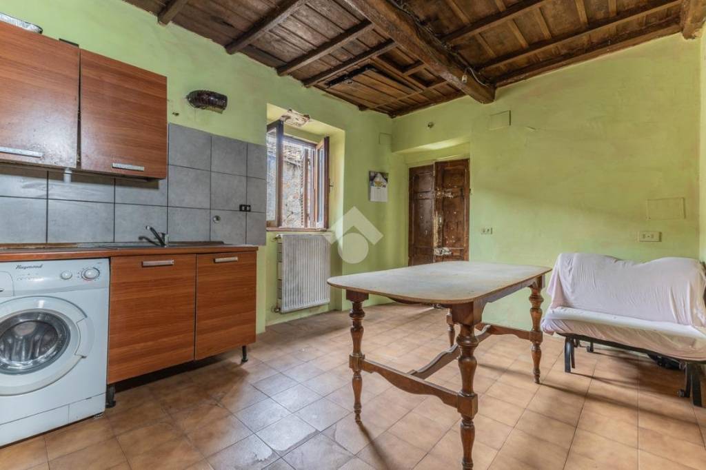 appartamento in vendita a Capranica